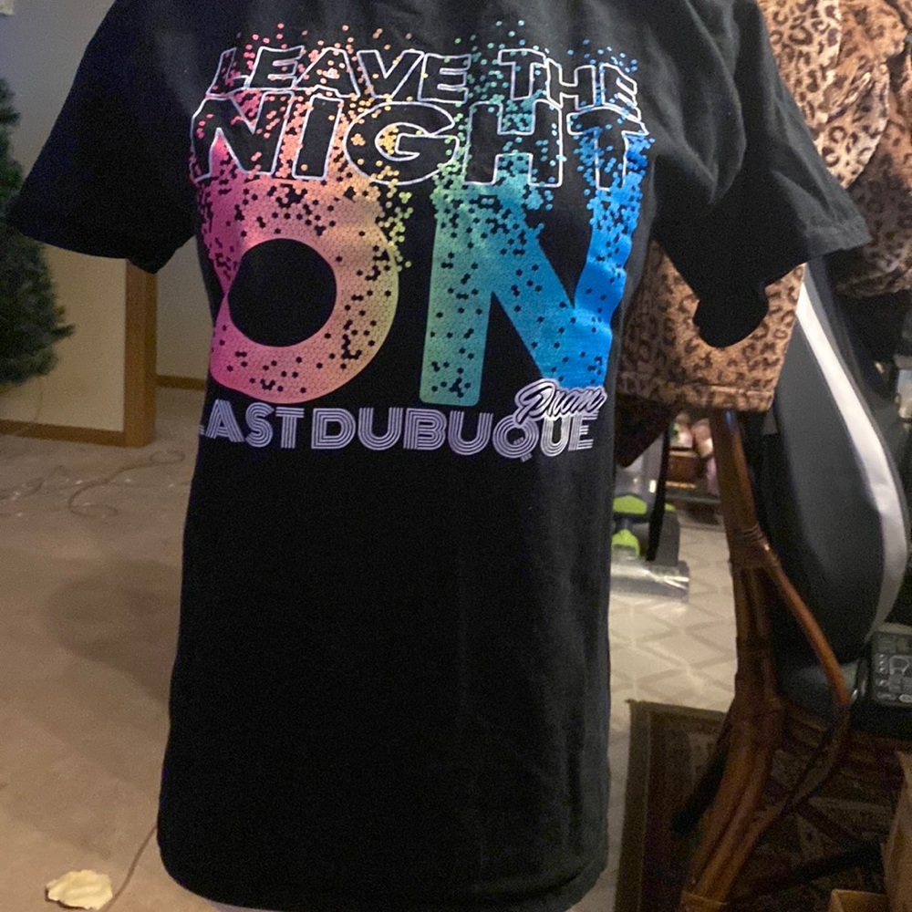 I’m selling a black t shirt with florescent colors size small
